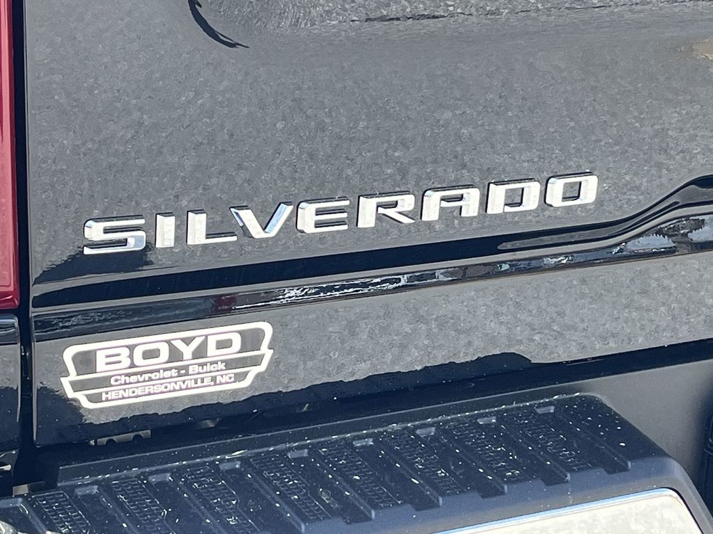 2025 Chevrolet Silverado 2500HD LT photo