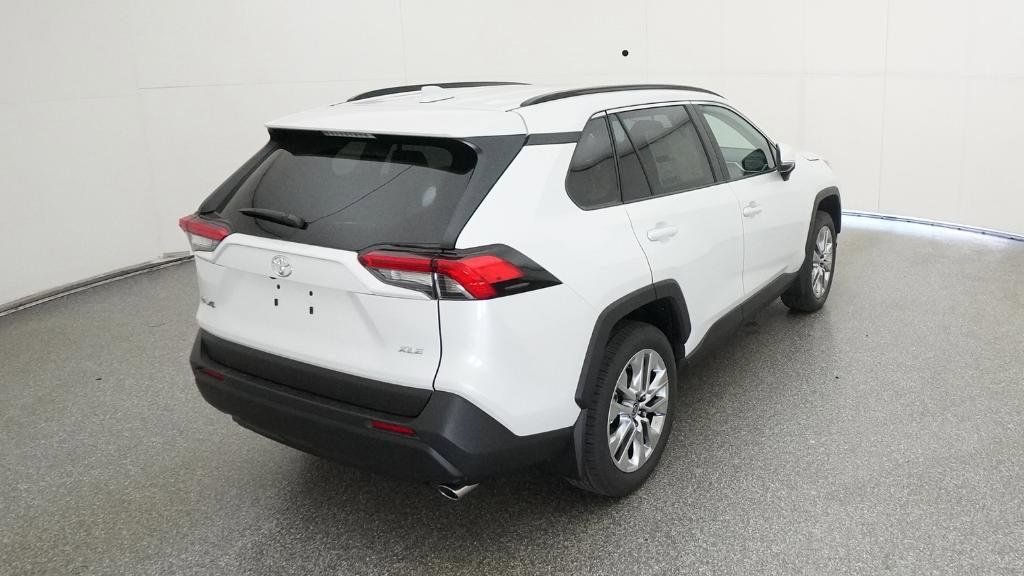Thumbnail: 2025 Toyota RAV4 - 26