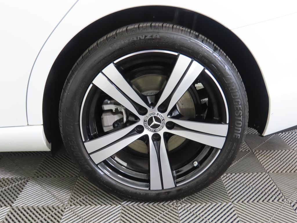 Thumbnail: 2025 Mercedes-Benz C-Class - 29