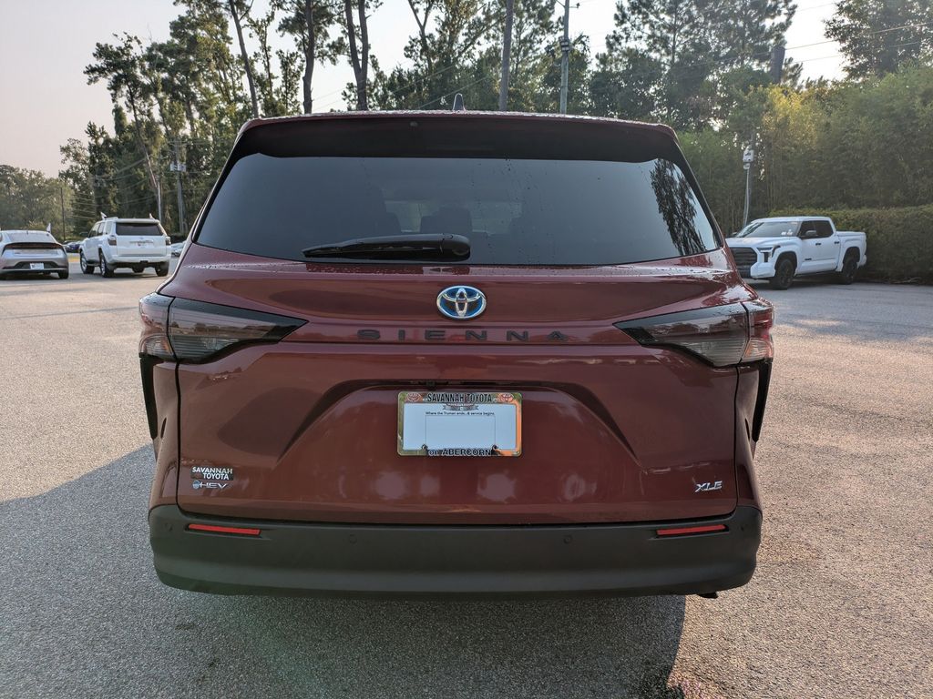 Used 2025 Toyota Sienna Van