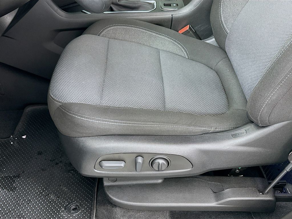 Thumbnail: 2023 Chevrolet Traverse - 19