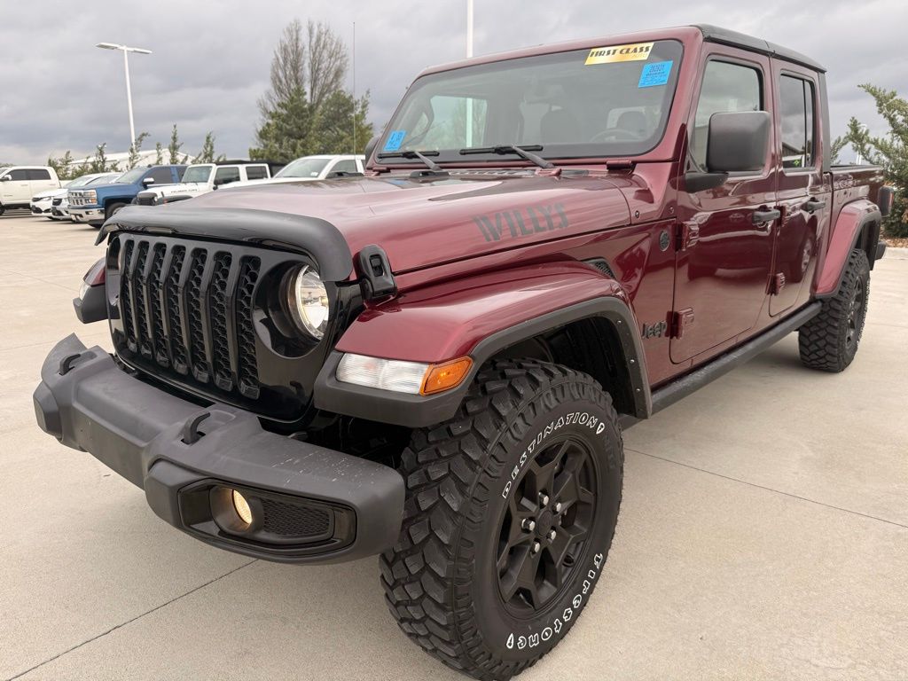 Snazzberry Pearlcoat 2022 Jeep Gladiator Willys Crew Cab 4WD Pickup Truck Four-Wheel Drive 8-Speed Automatic