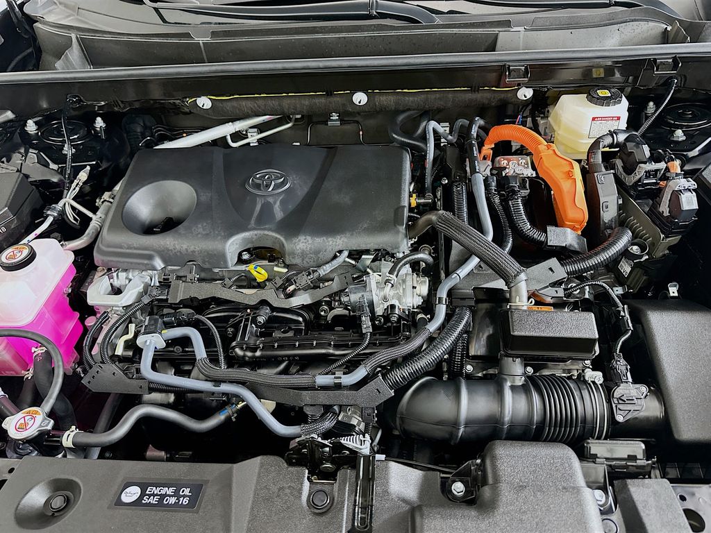 Thumbnail: 2025 Toyota RAV4 - 31