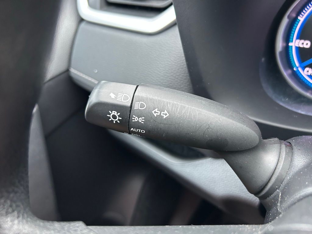 Thumbnail: 2023 Toyota RAV4 - 22