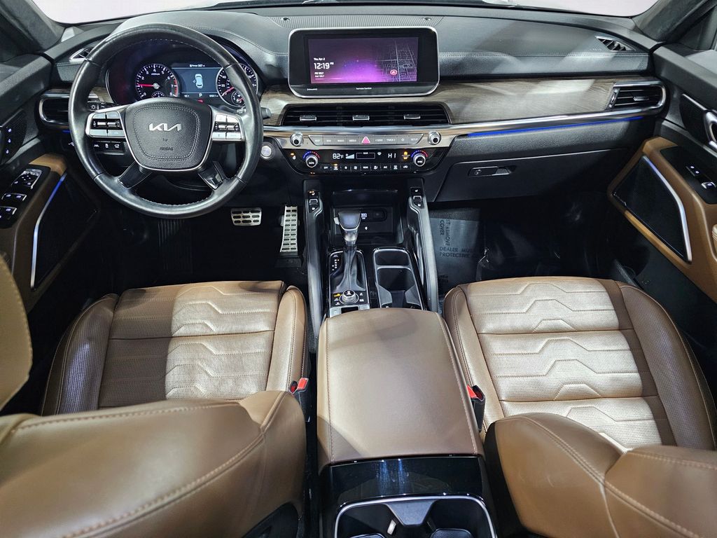 Used 2022 Gray Kia SX image 5