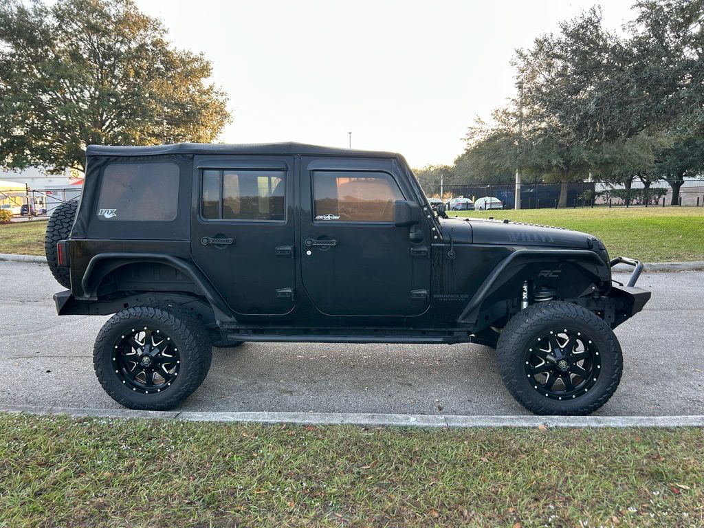 Thumbnail: 2015 Jeep Wrangler - 6