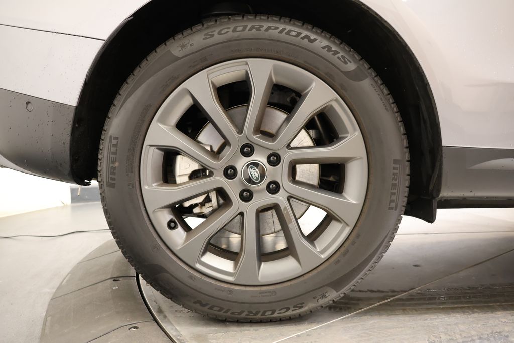 Thumbnail: 2025 Land Rover Range Rover Sport - 11