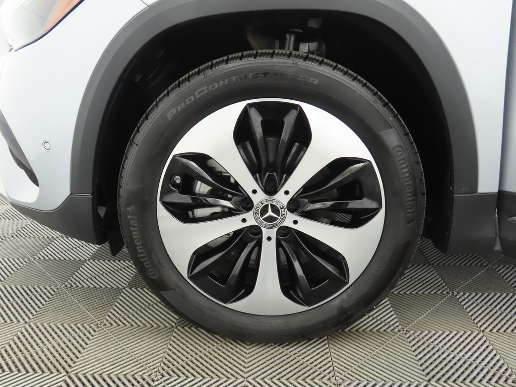 Thumbnail: 2025 Mercedes-Benz GLA - 29