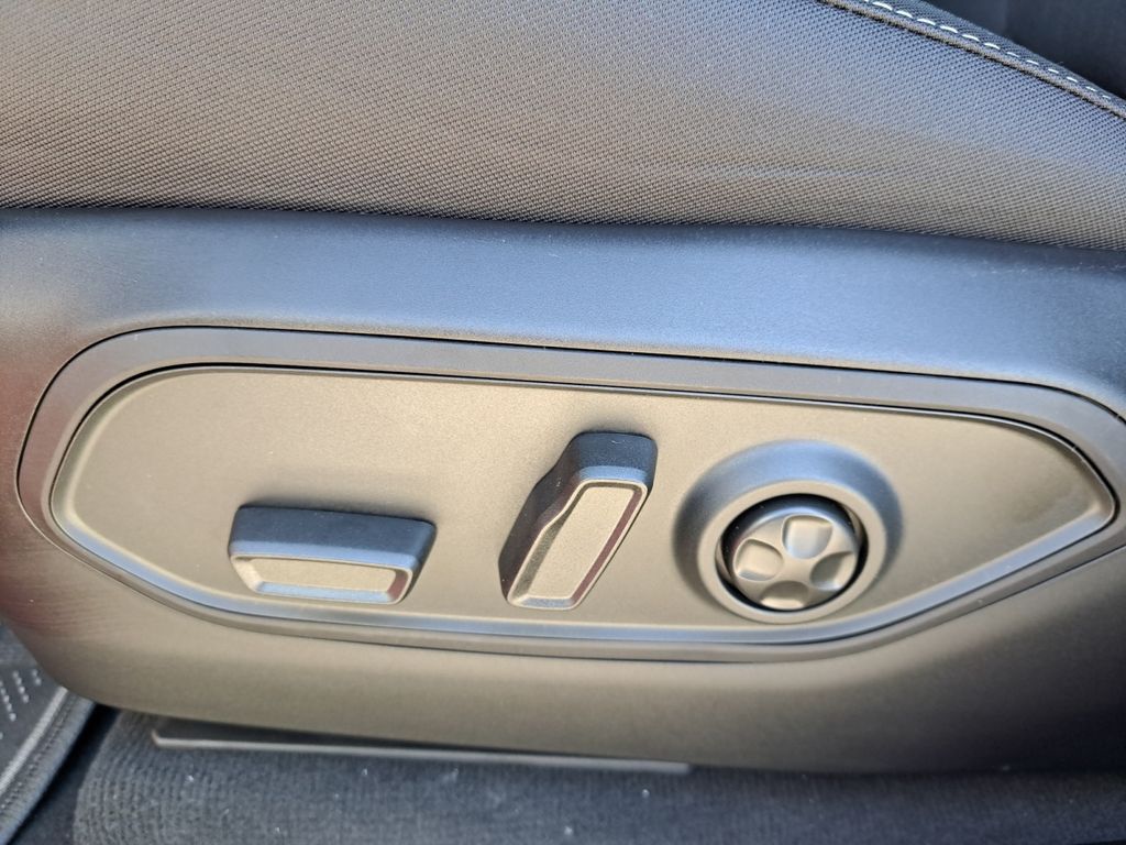 New Car 2025 Jeep Grand Cherokee  Laredo X For Sale Under $35,000 In Austin, Texas