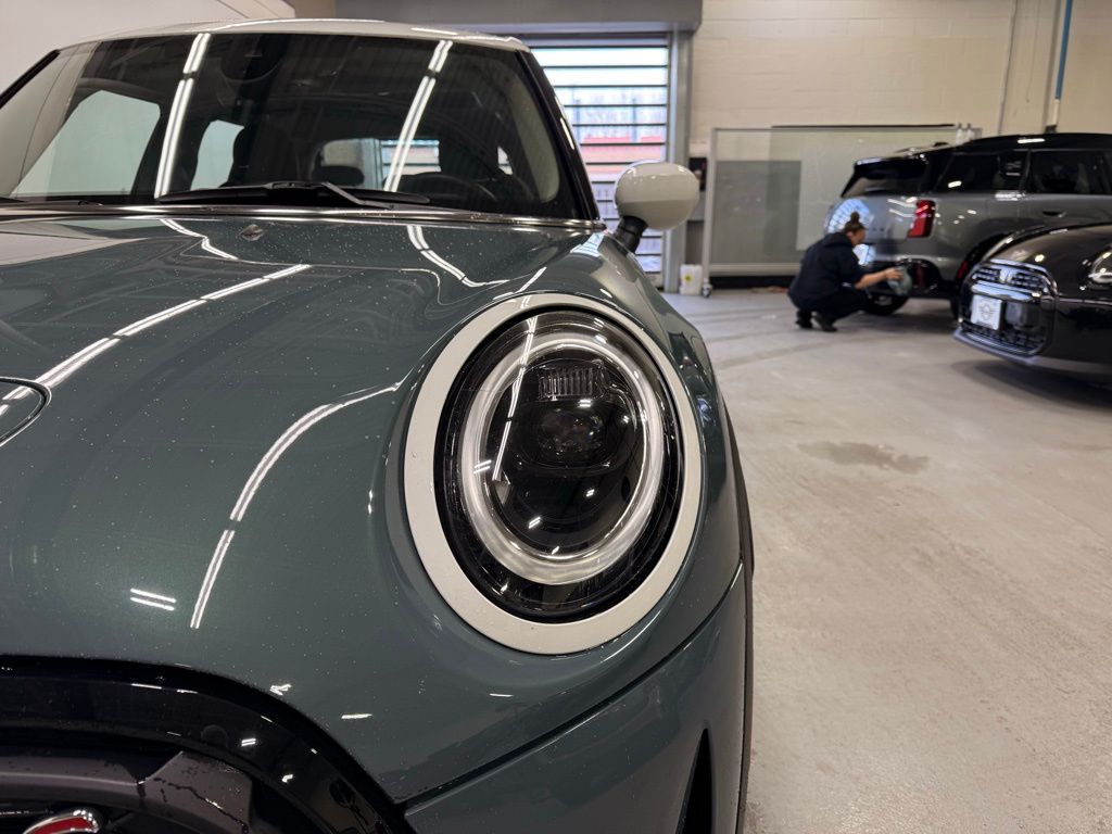 Thumbnail: 2023 MINI Cooper - 9