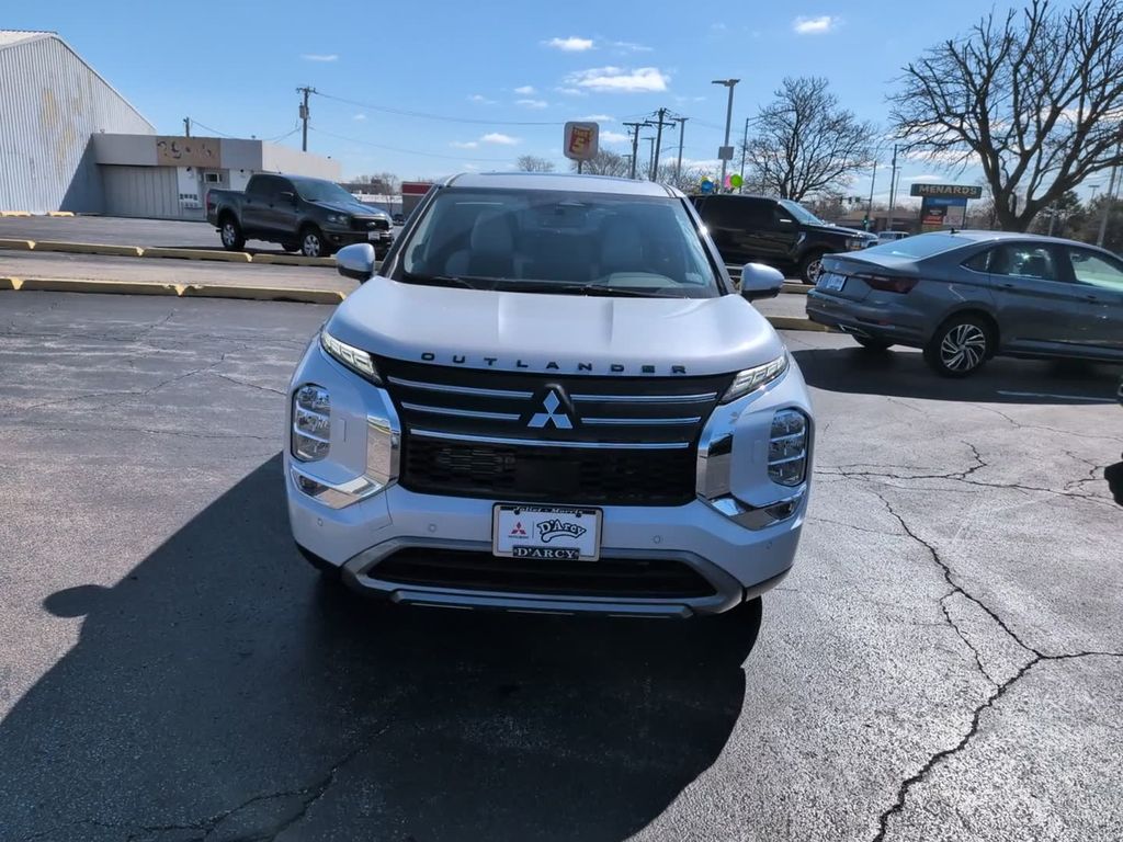 New 2026 White Mitsubishi SE image 17