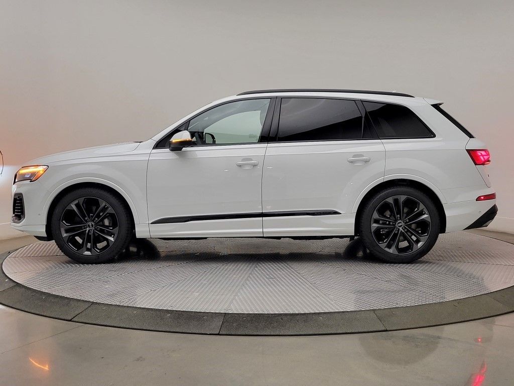 Thumbnail: 2026 Audi Q7 - 3