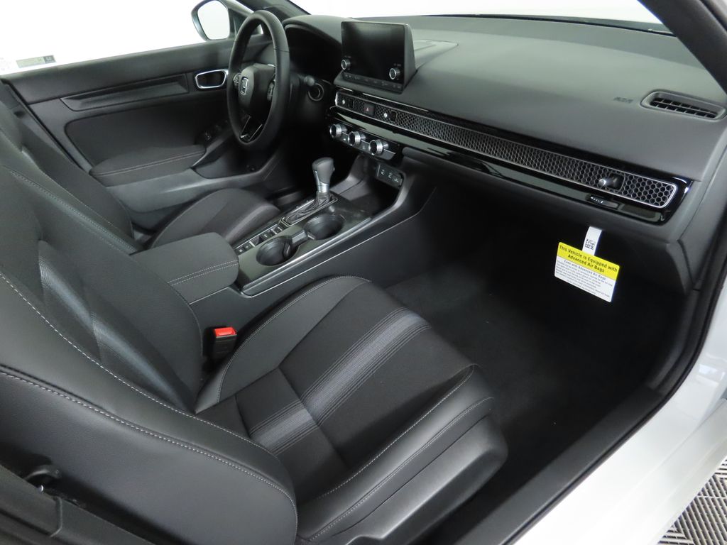 2025 Honda Civic Sport 18
