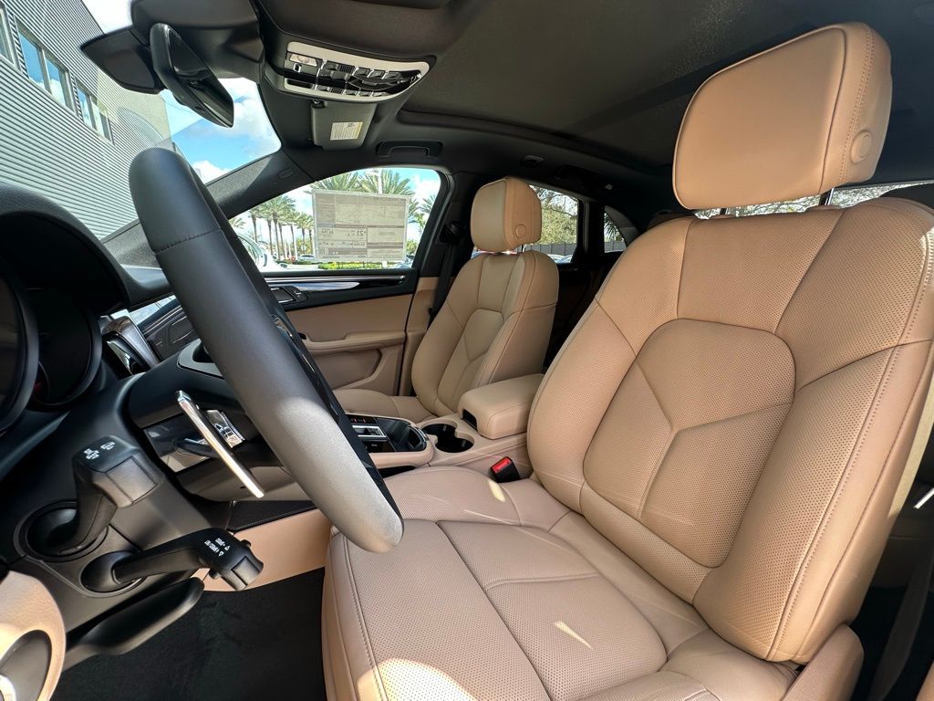2025 Porsche Macan  5