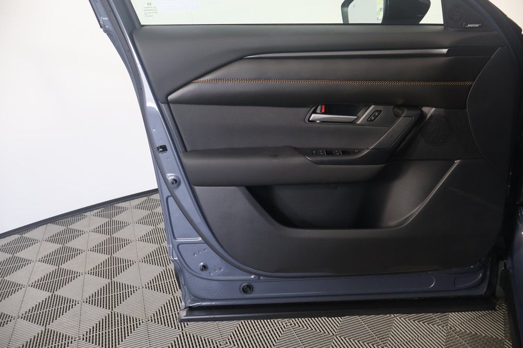 2025 Mazda CX-50  7