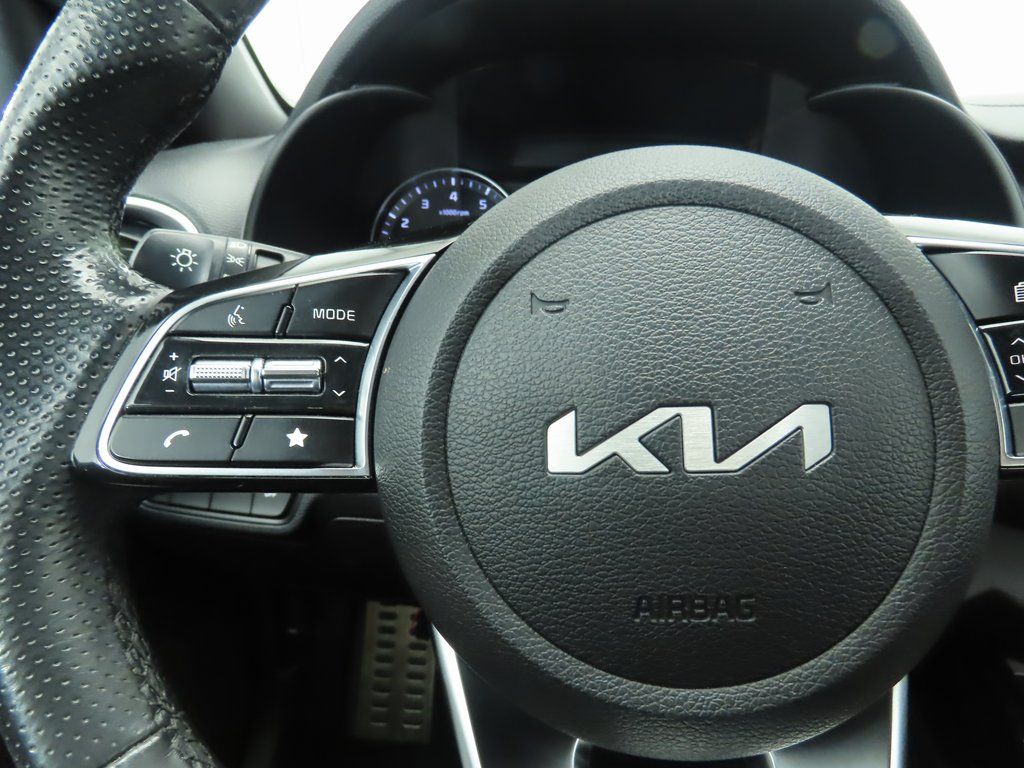 Thumbnail: 2022 Kia Forte - 11