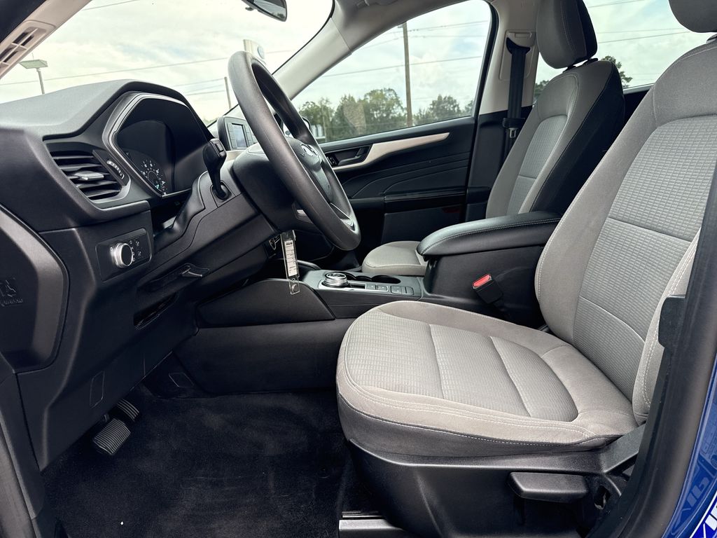 2022 Ford Escape S - 10