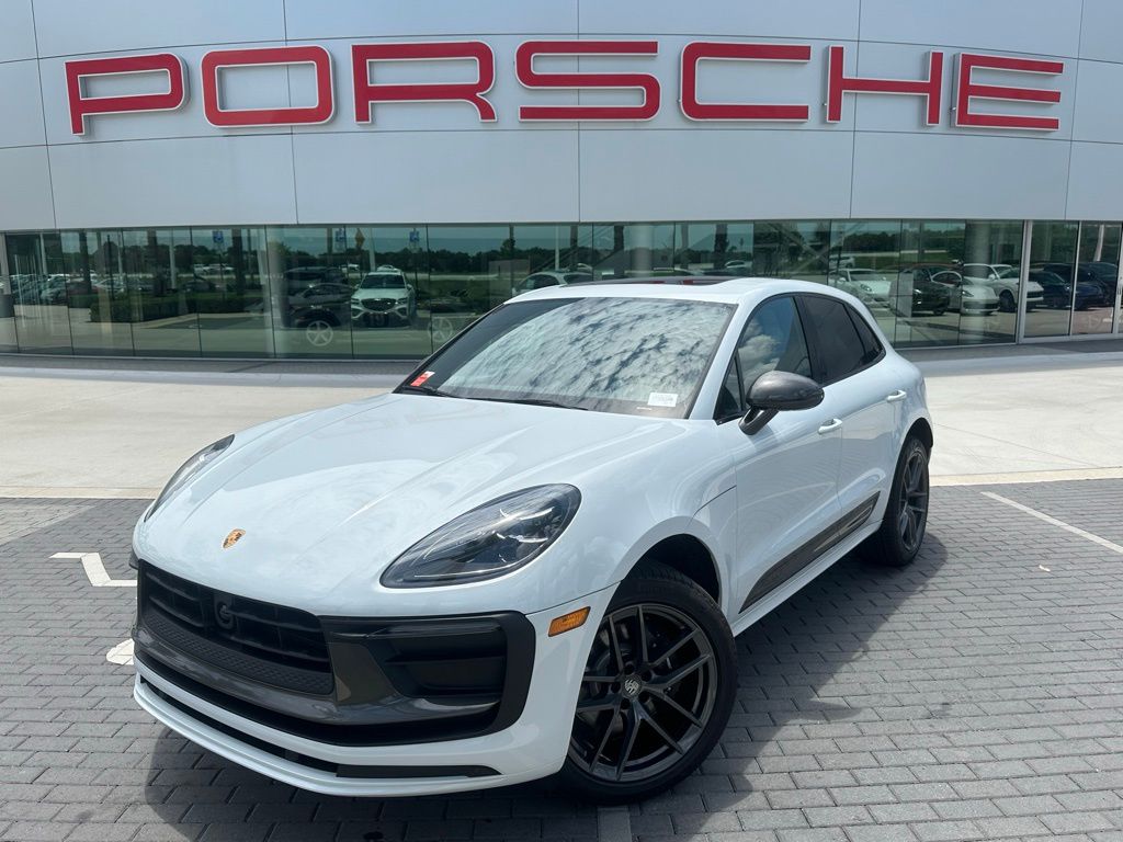 2024 Porsche Macan  -
                Davie, FL