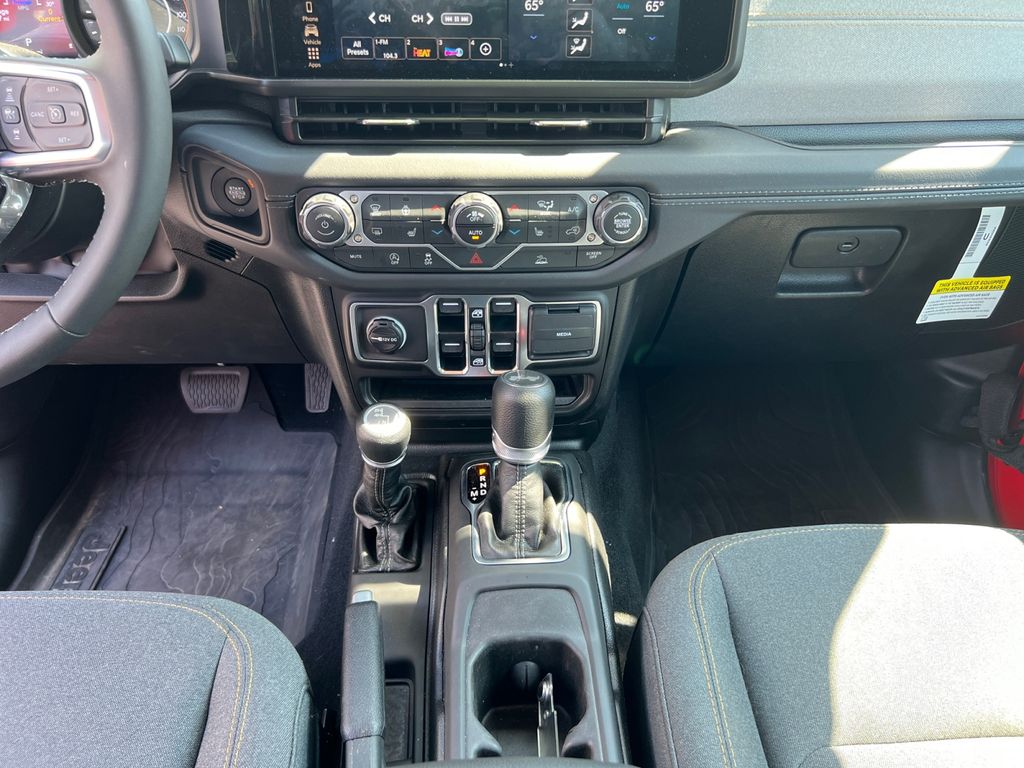 2025 Jeep Wrangler Sahara - 11