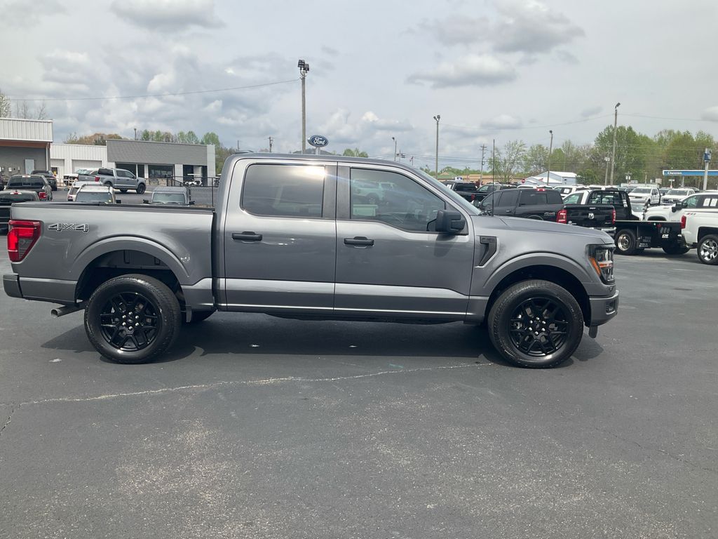 View vehicle photo 4