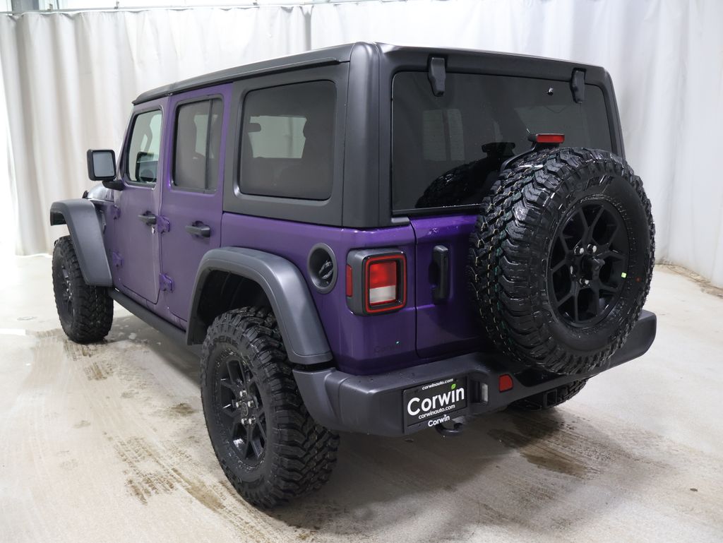 View vehicle photo 6