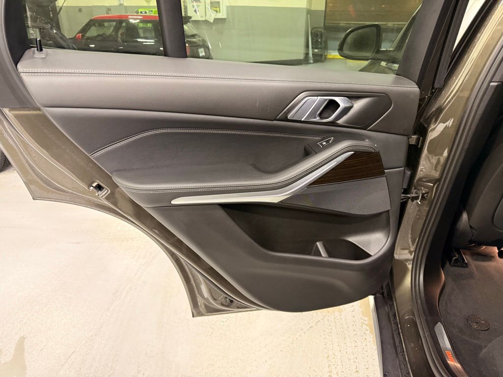 Thumbnail: 2024 BMW X5 - 18