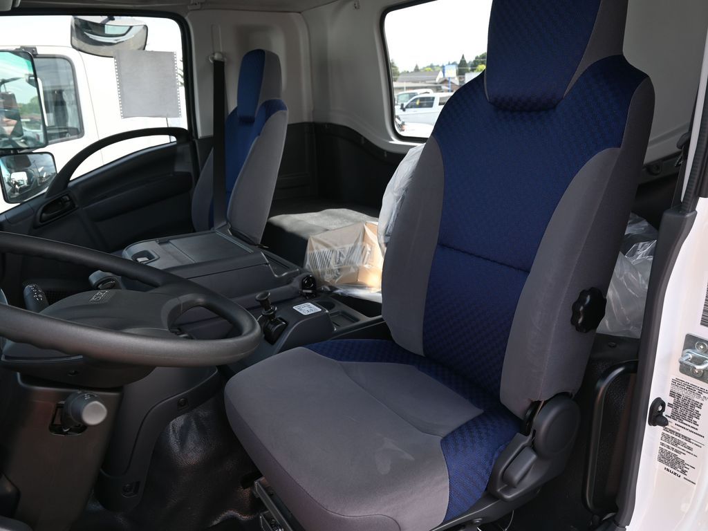 2025 Isuzu FTR 