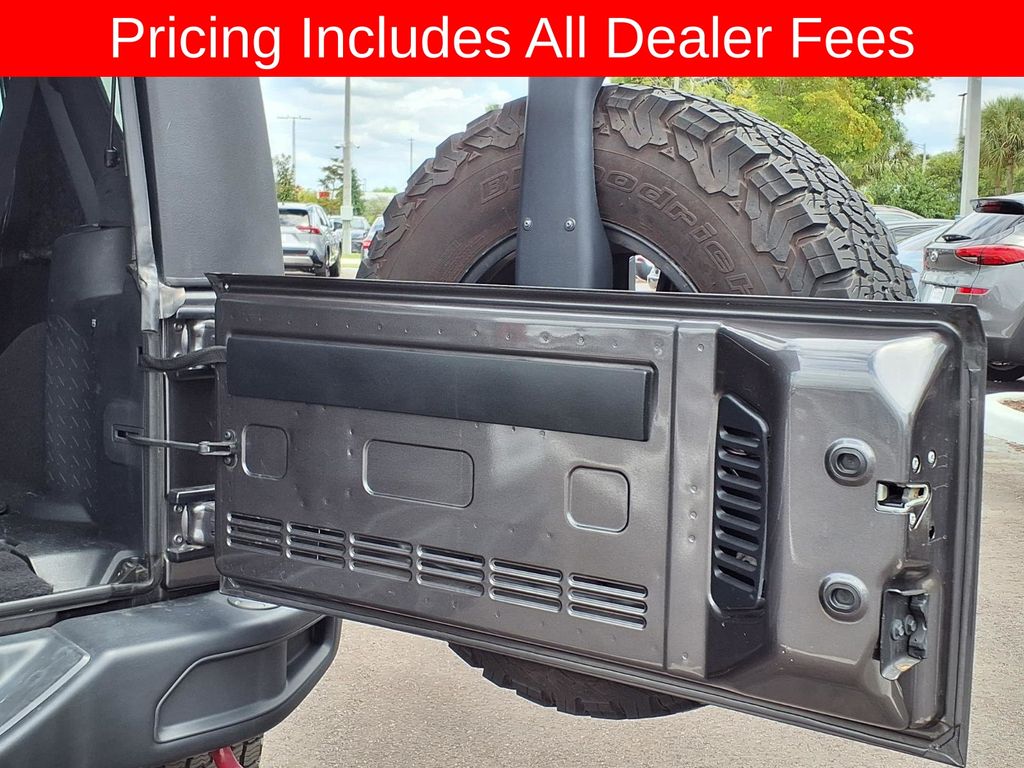 2016 Jeep Wrangler Unlimited Rubicon Hard Rock - Photo 20