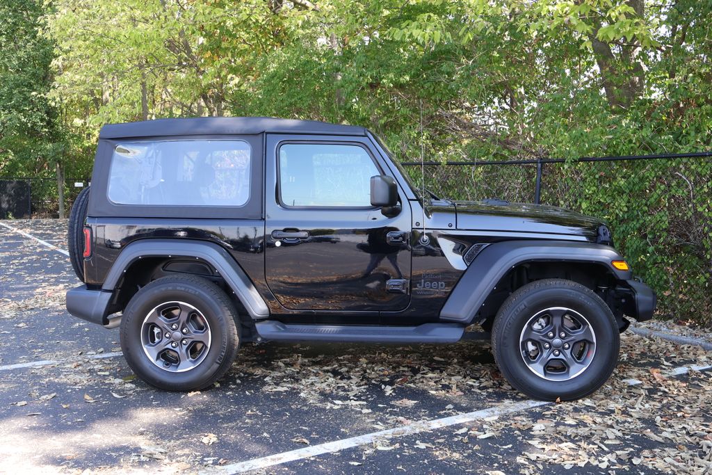 Thumbnail: 2022 Jeep Wrangler - 9