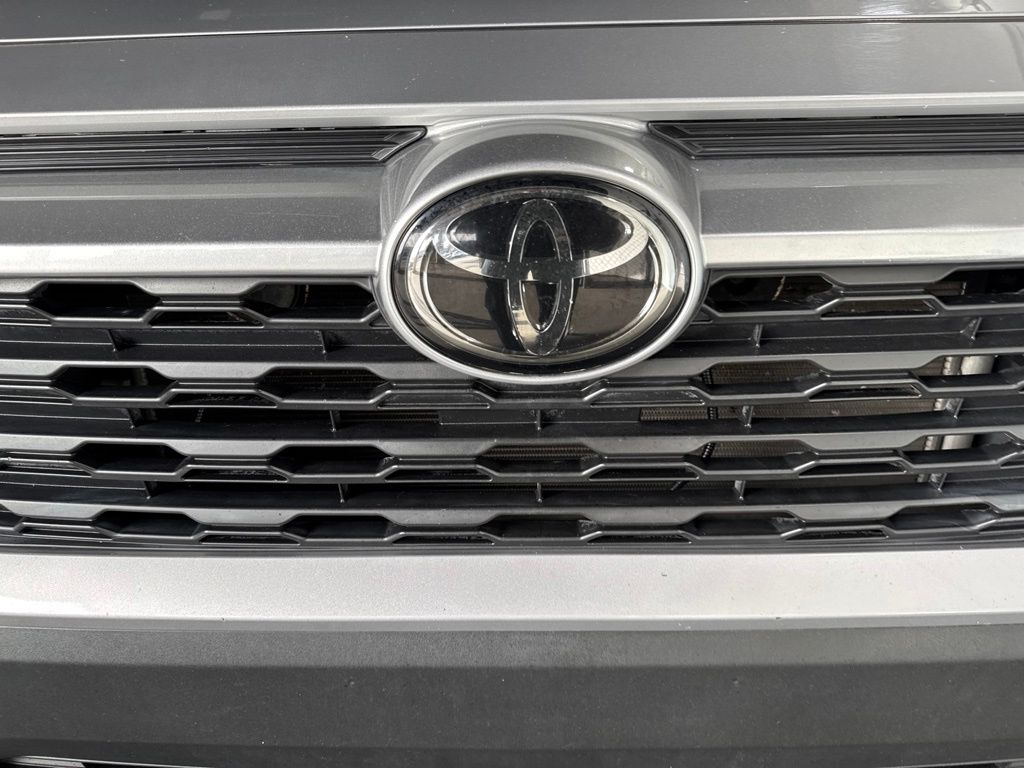 Thumbnail: 2019 Toyota RAV4 - 14