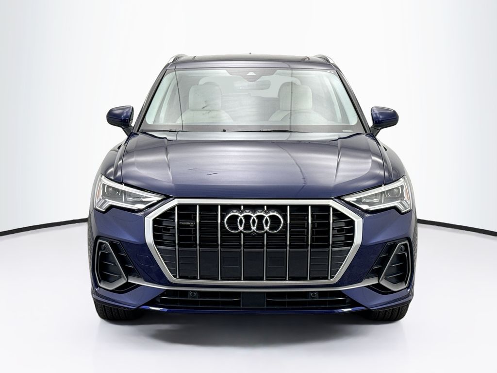 Thumbnail: 2025 Audi Q3 - 2
