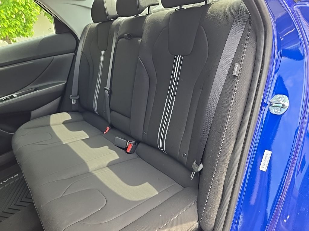 2025 Hyundai Elantra SEL 27