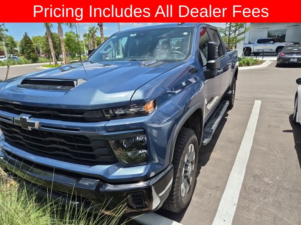 2024 Chevrolet Silverado HD Custom 4WD Crew Cab Standard Box's photo