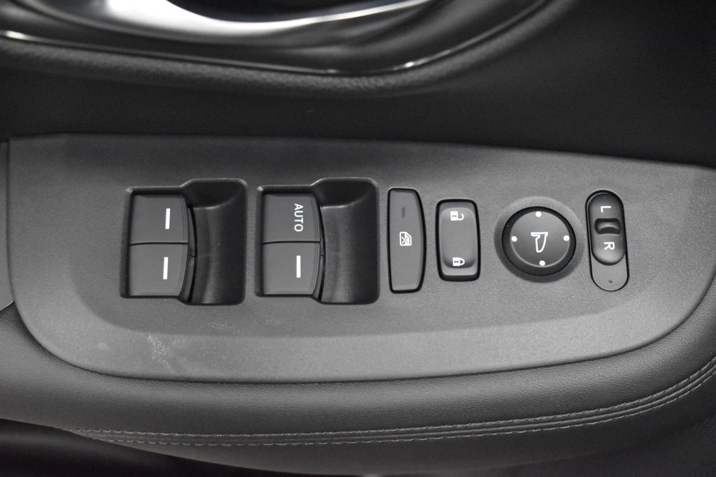 2025 Honda HR-V LX 9