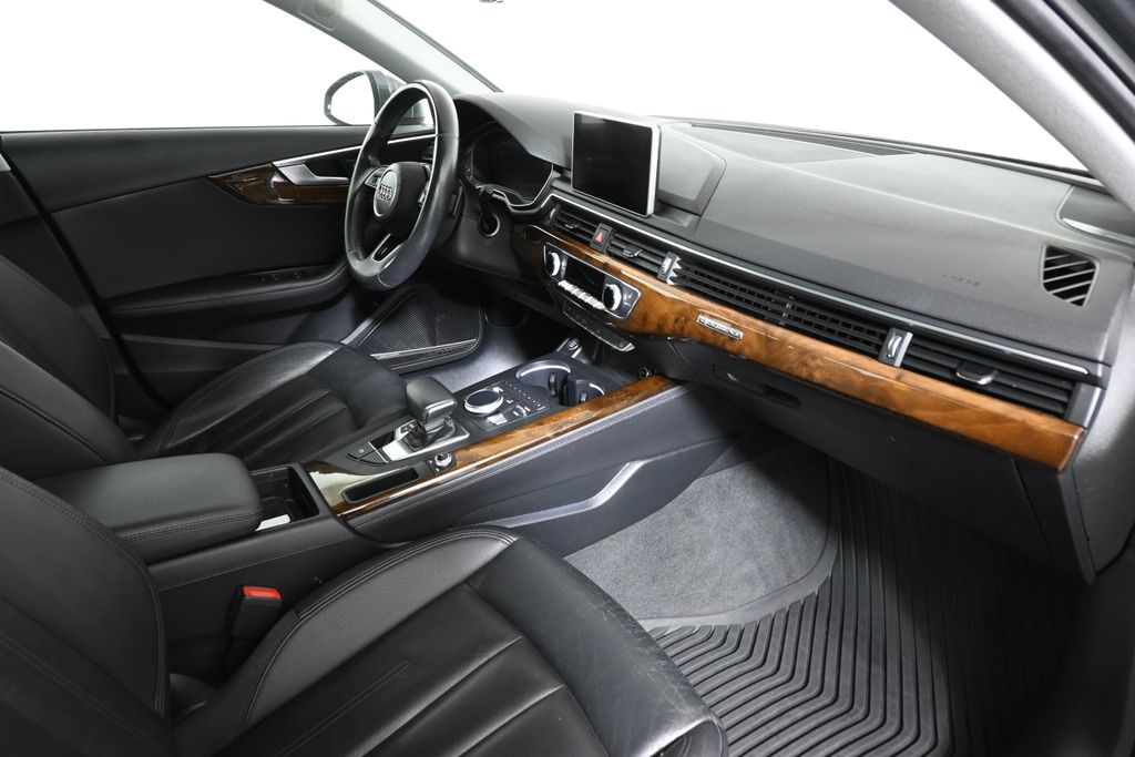 Thumbnail: 2019 Audi A4 - 27