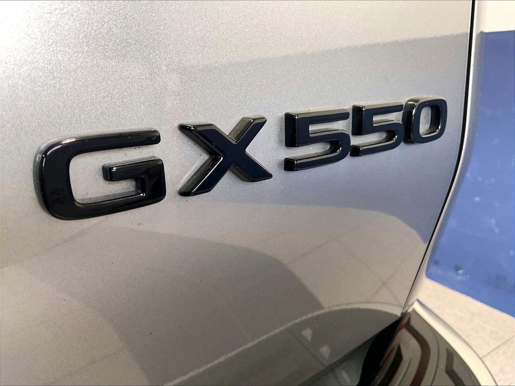 2024 Lexus GX — photo 30