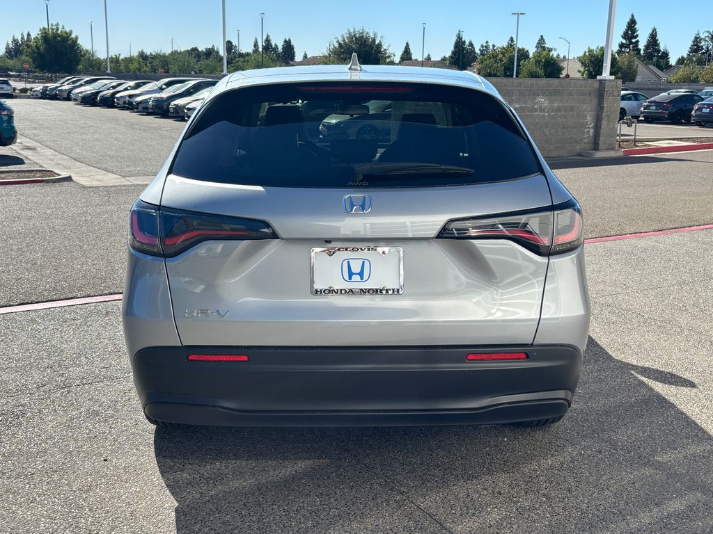 Thumbnail: 2027 Honda HR-V - 6