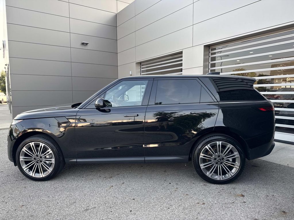 Certified Used 2024 Black Land Rover SE image 4