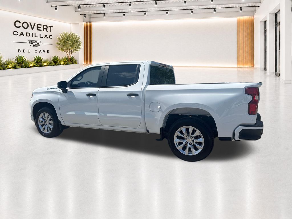Used 2024 White Chevrolet Custom image 10