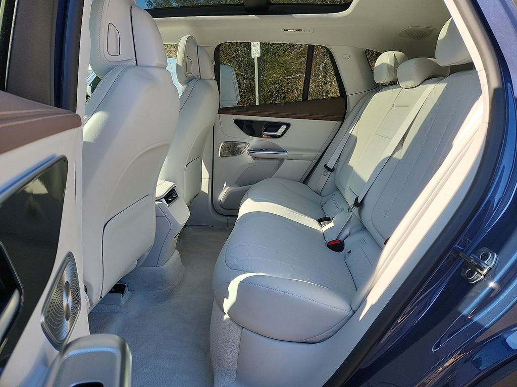 Thumbnail: 2023 Mercedes-Benz EQE - 10