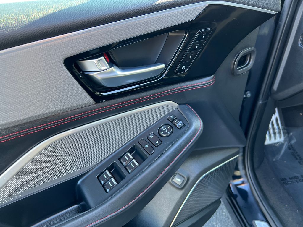 Thumbnail: 2023 Acura MDX - 13