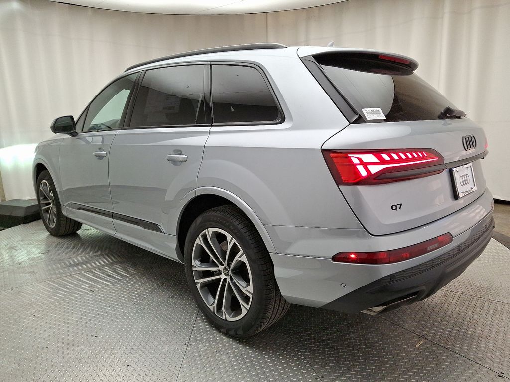 2025 Audi Q7 Premium Plus 4