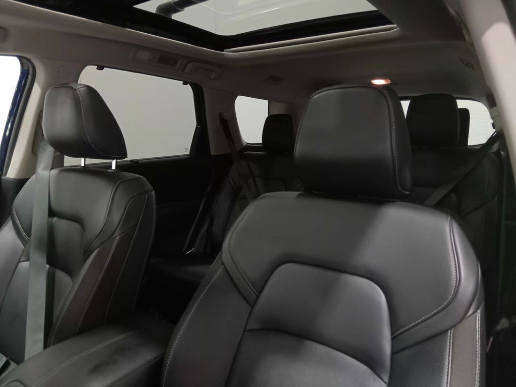2024 Nissan Pathfinder SL 4WD
