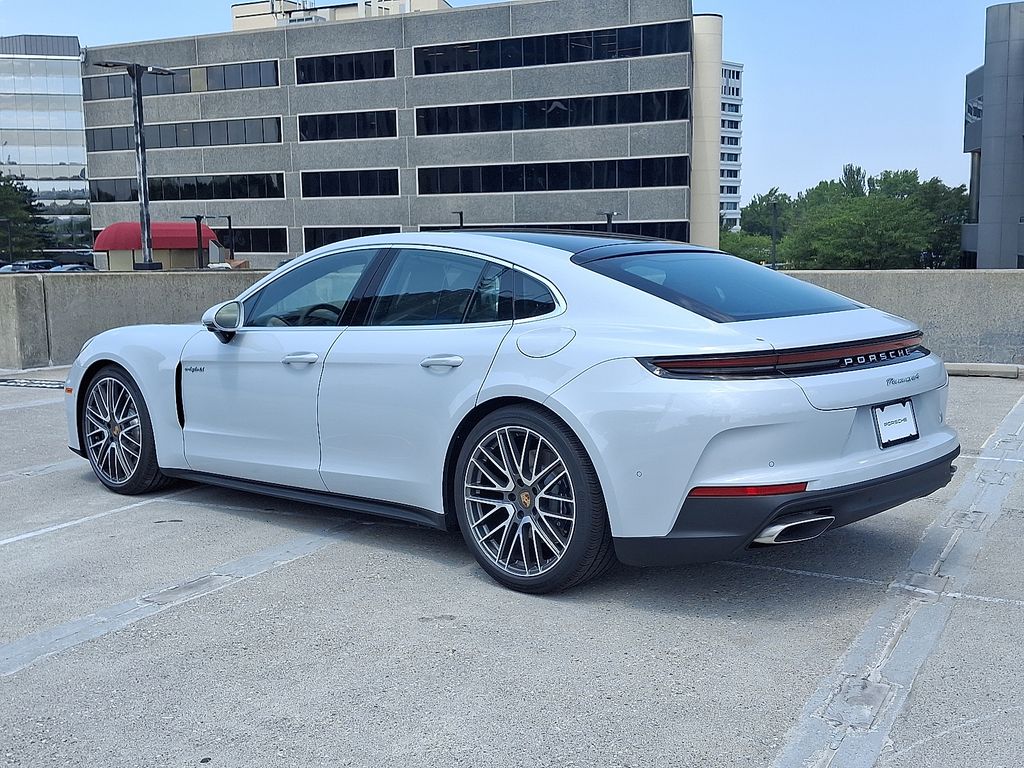 Thumbnail: 2025 Porsche Panamera - 3