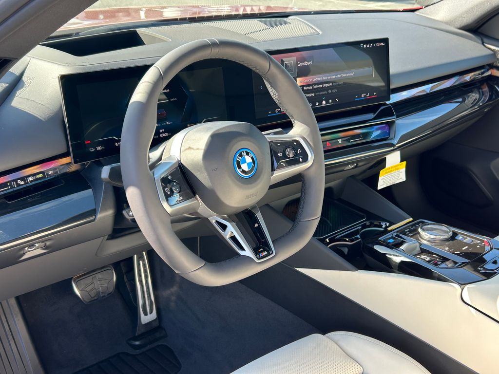 2025 BMW i5 eDrive40 13