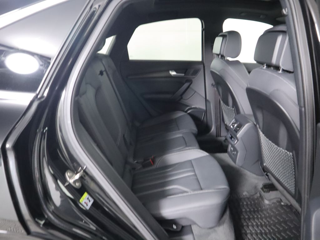 Thumbnail: 2021 Audi Q5 - 23