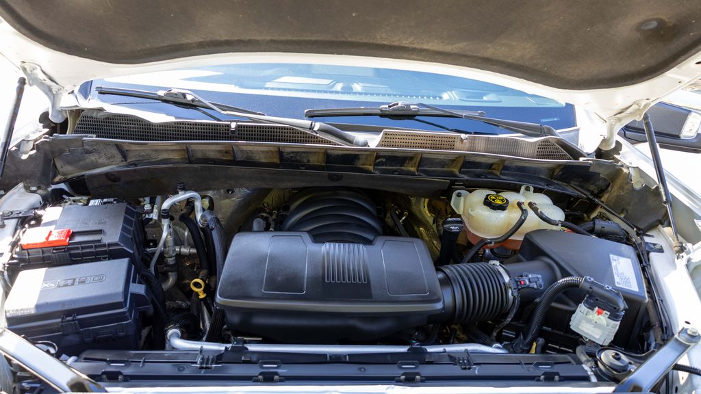 Used 2019 GMC Sierra 1500 SLT 4D Crew Cab