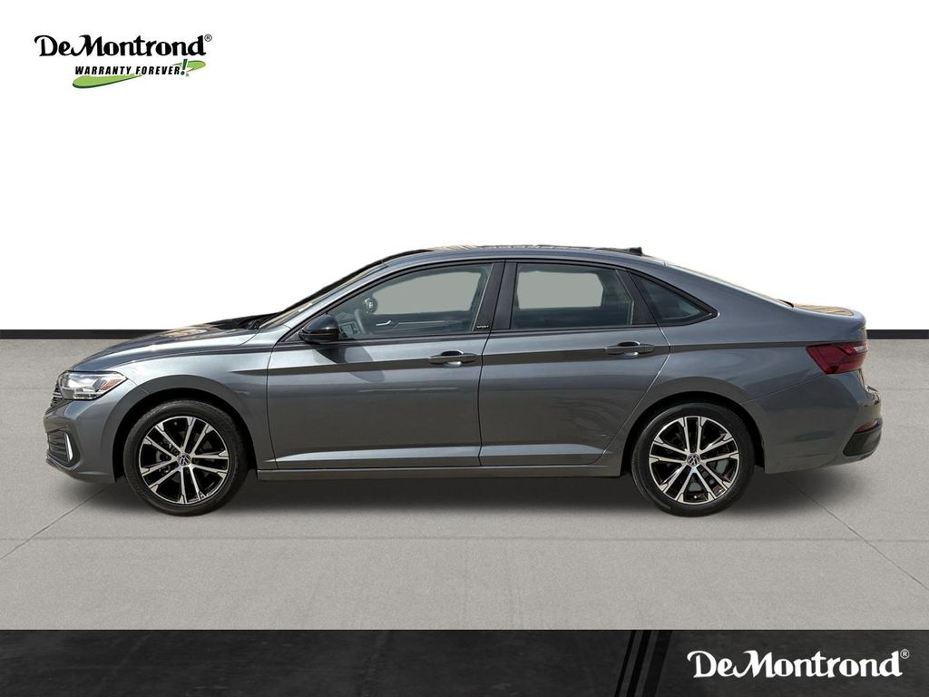 Used 2023 Platinum Gray Metallic Volkswagen 1.5T Sport image 7