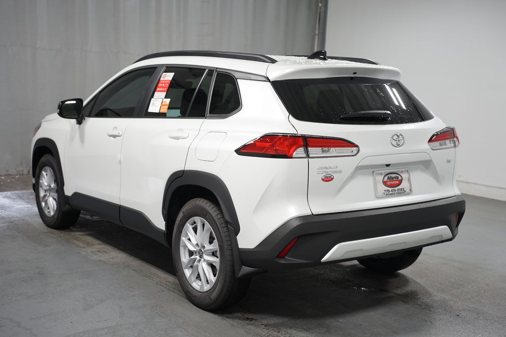 2025 Toyota Corolla Cross LE 6