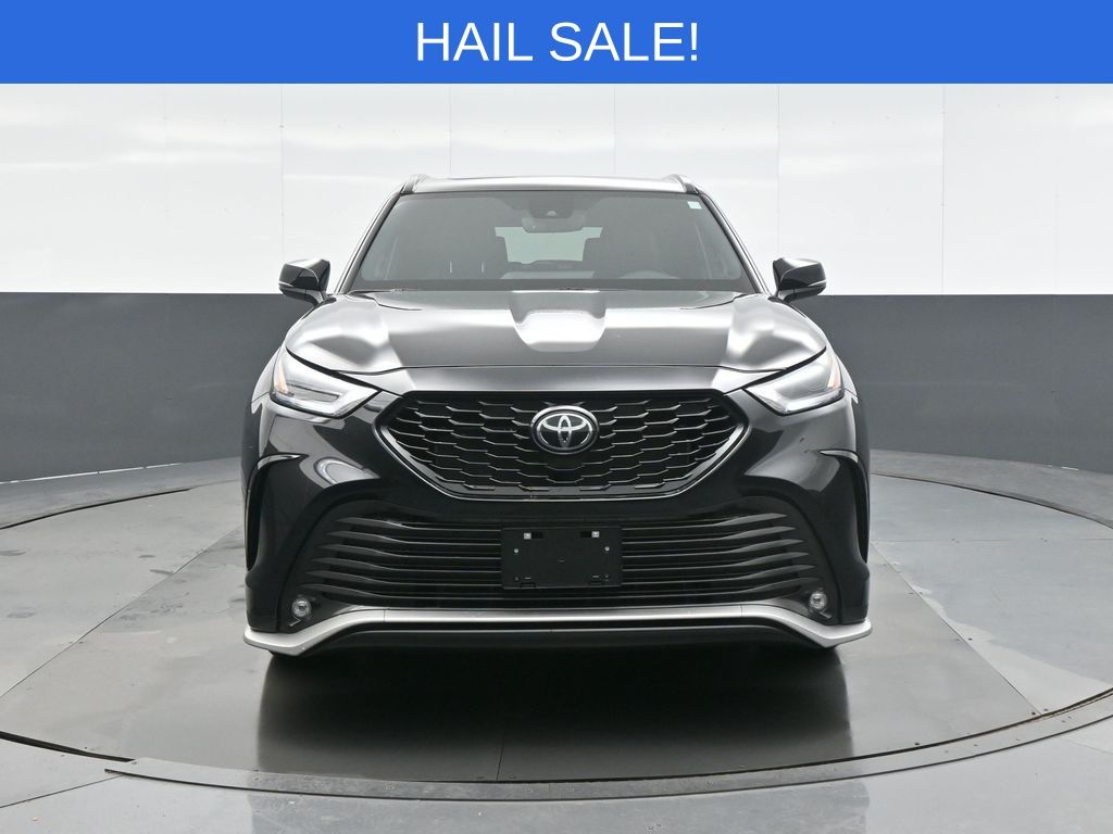 Certified 2025 Toyota Highlander XSE with VIN 5TDKDRBH8SS589822 for sale in Kansas City